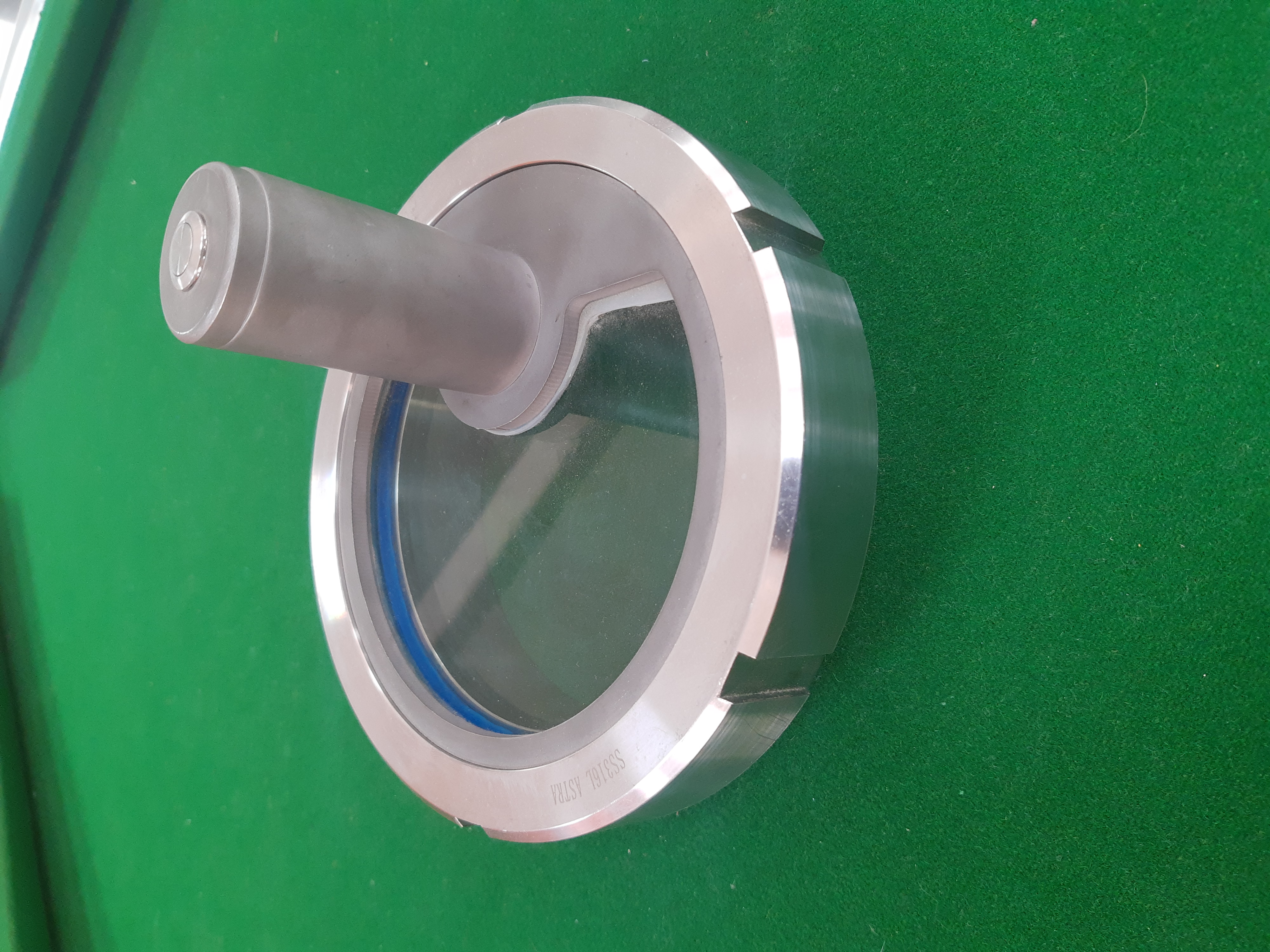 SS Light Glass